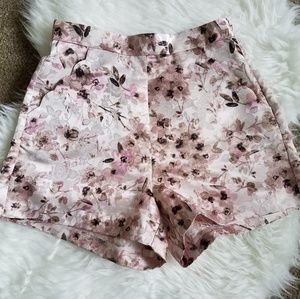 High-waisted Floral Shorts